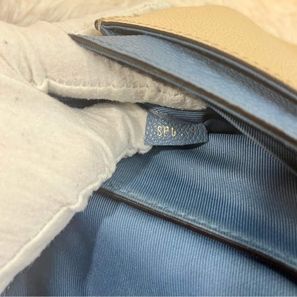 Louis Vuitton Monogram Empreinte Blanche BB - Picture 16 of 16